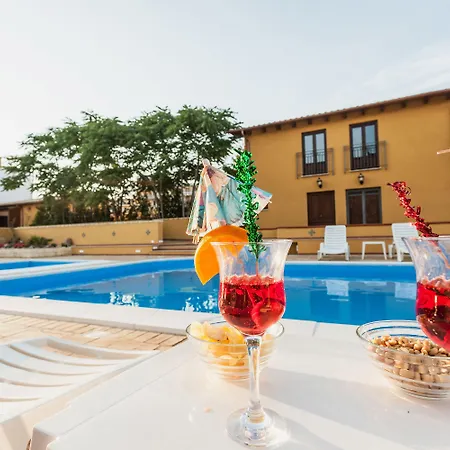 فندق مبيت وإفطار Il Casale Di Federico أغريجنتو